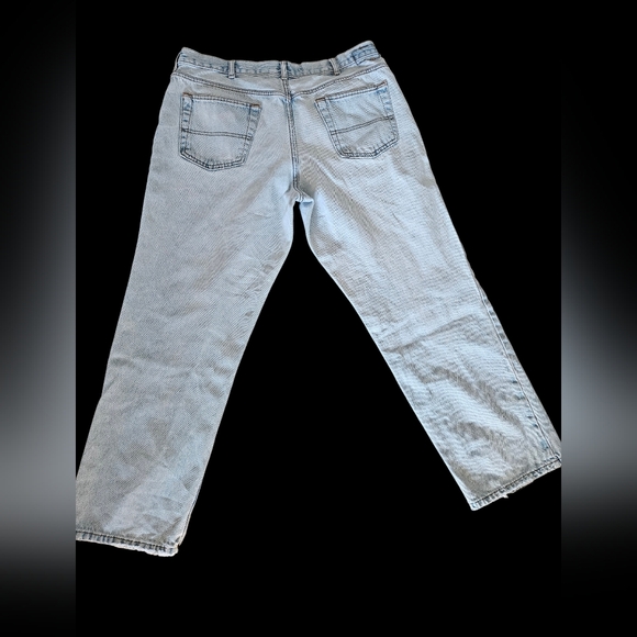 Men's Urban Pipeline Light Wash Relaxed Fit Jeans, 38x30. - Picture 2 of 6